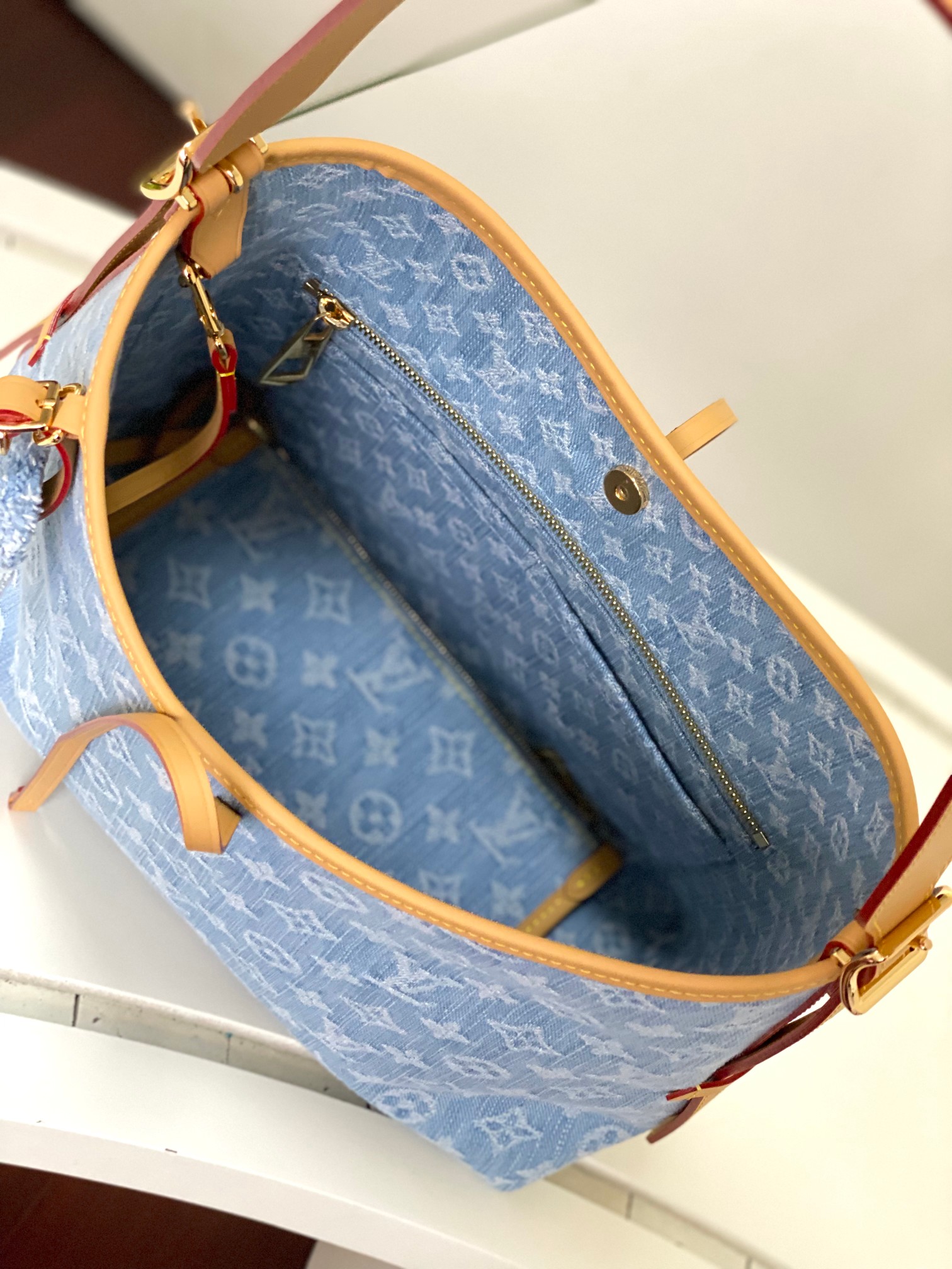 Louis Vuitton Shopping Bags